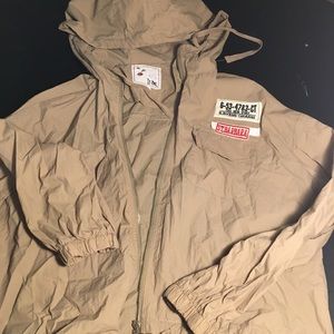WOMANS WINDBREAKER JACKET